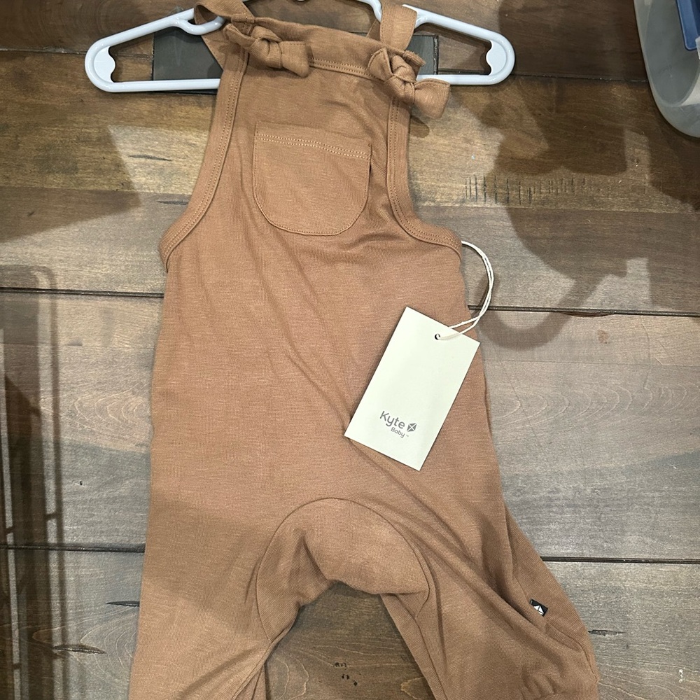 Kyte BABY Brown One Piece